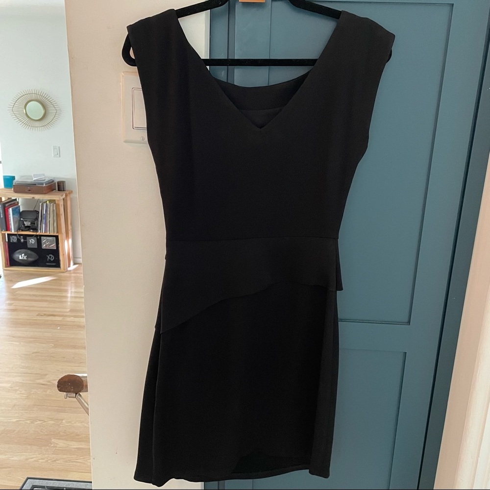Diane Von Furstenberg classic black dress Size 2